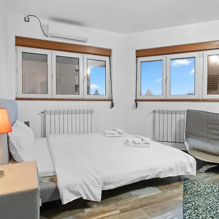 Chic In The Heart Of - Walk To Old Town * Bucharest