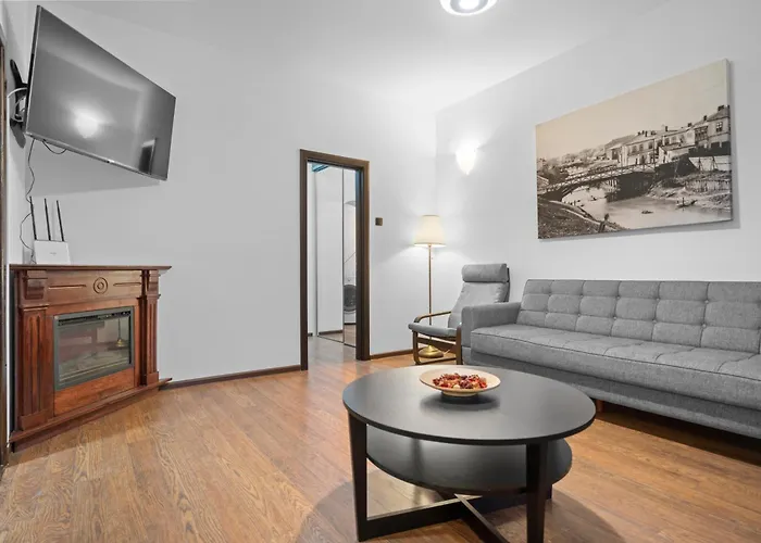 Chic In The Heart Of - Walk To Old Town Bucureşti