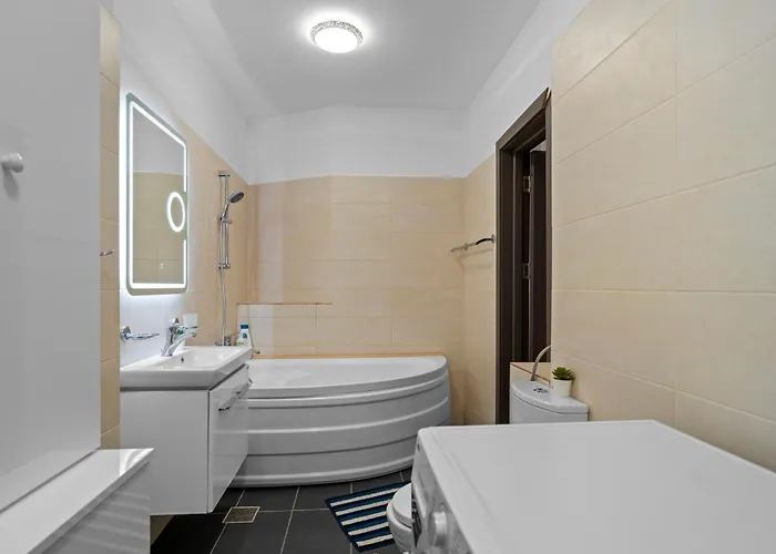 Chic In The Heart Of - Walk To Old Town Apartman